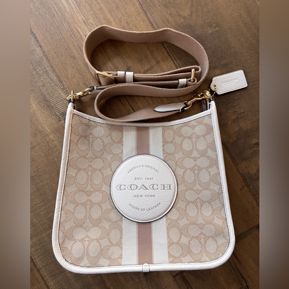 Coach Dempsey Tote in Signature Jacquard monogram with Stripe/ Patch CA-195